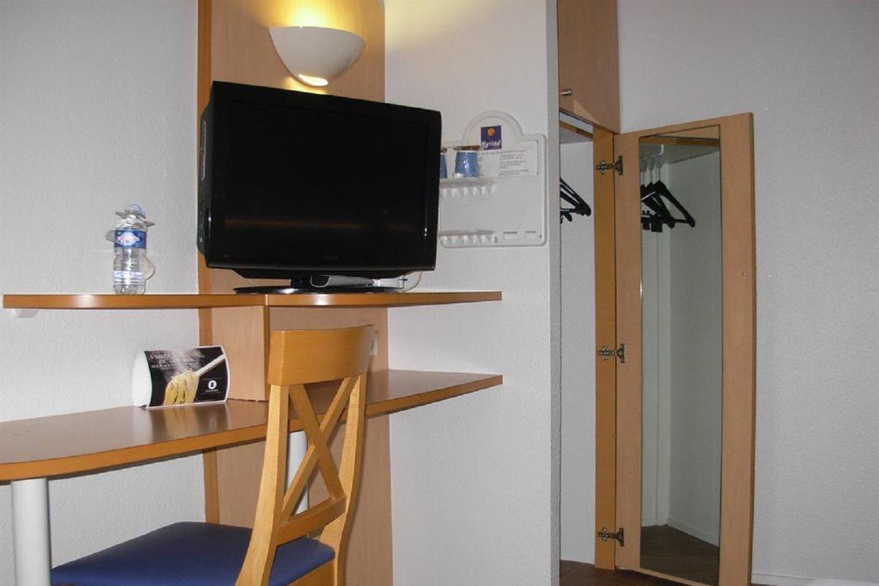 Hotel Inn Grenoble Eybens Parc Des Expositions Ex Kyriad エクステリア 写真