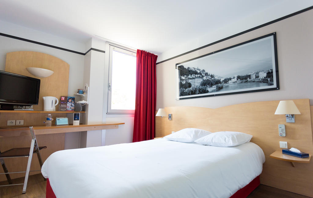 Hotel Inn Grenoble Eybens Parc Des Expositions Ex Kyriad エクステリア 写真