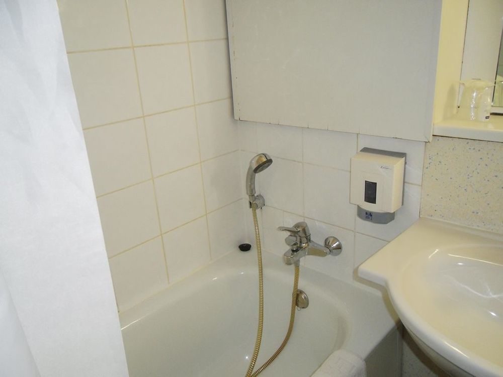 Hotel Inn Grenoble Eybens Parc Des Expositions Ex Kyriad 部屋 写真